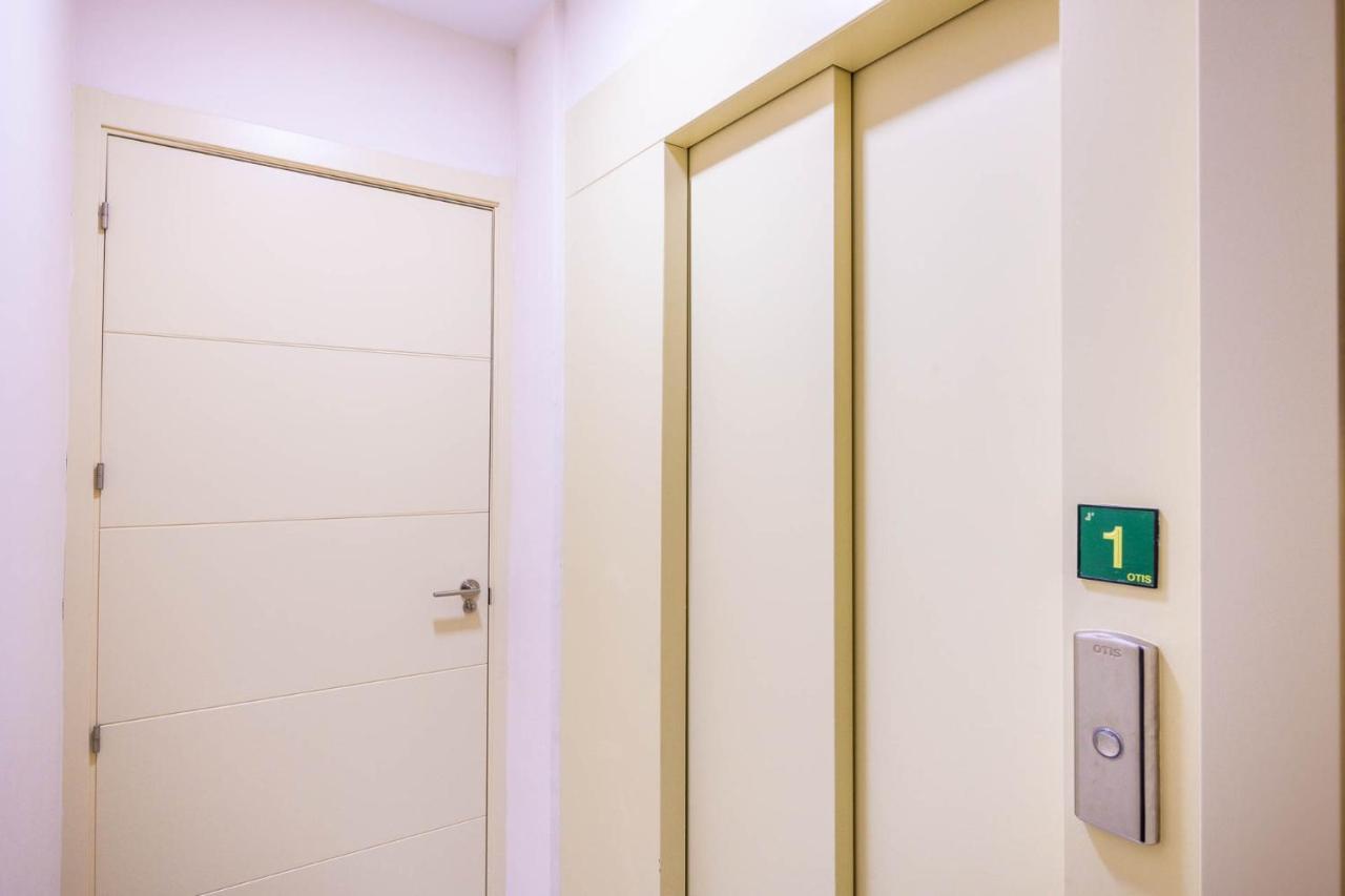 Apartamento Hercules - Vacacional Sevilla Dış mekan fotoğraf